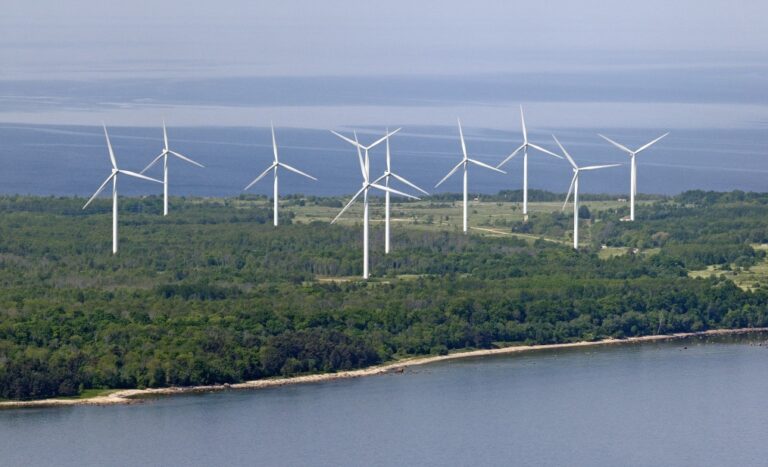 Wind, sun and stuck grids show why Europe needs green hydrogen